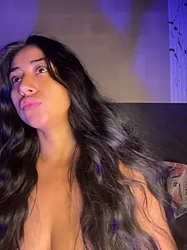 Valentinne z online show from 04-27-26, 08:01