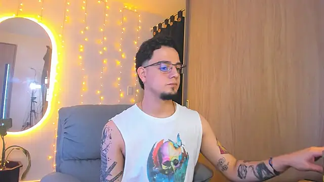 Snapshot of alejandro_calderon1 chatting on 12-23-24, 07:06 alejandro calderon1 online show from 12-23-24, 07:06