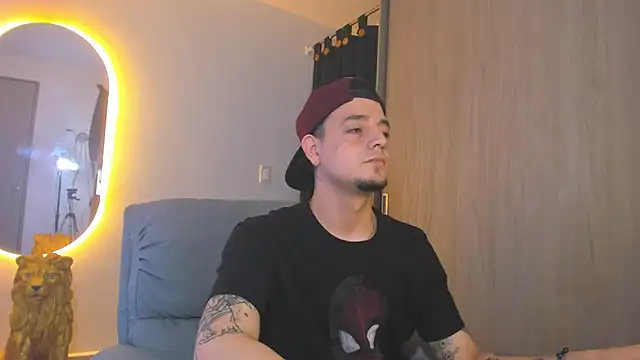 Snapshot of alejandro_calderon1 chatting on 01-21-25, 06:33 alejandro calderon1 online show from 01-21-25, 06:33