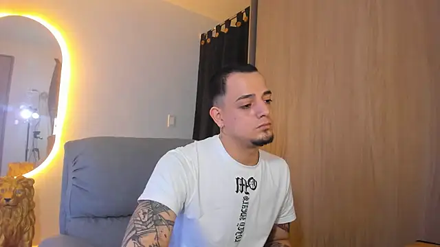 Snapshot of alejandro_calderon1 chatting on 01-29-25, 02:51 alejandro calderon1 online show from 01-29-25, 02:51