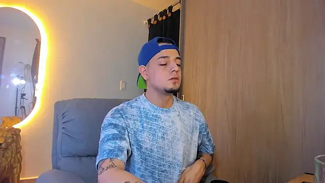 Snapshot of alejandro_calderon1 chatting on 02-03-25, 04:57 alejandro calderon1 online show from 02-03-25, 04:57