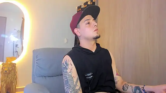 Snapshot of alejandro_calderon1 chatting on 02-16-25, 07:48 alejandro calderon1 online show from 02-16-25, 07:48