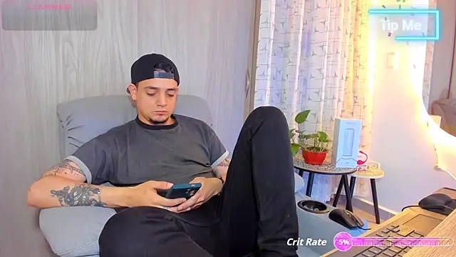 Snapshot of alejandro_calderon1 chatting on 09-20-25, 05:41 alejandro calderon1 online show from 09-20-25, 05:41