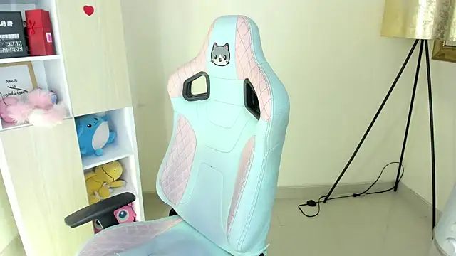 Kyomi chang online show from 01-27-25, 01:09