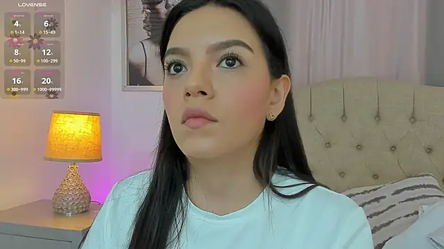 Snapshot of Beautyari_ chatting on 06-08-26, 01:00 Beautyari online show from 06-08-26, 01:00