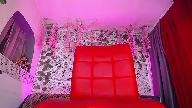 Snapshot of hornytsblonde chatting on 06-22-26, 02:36 hornytsblonde online show from 06-22-26, 02:36