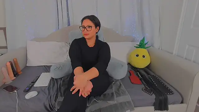 MeghanXO online show from 02-17-26, 09:54