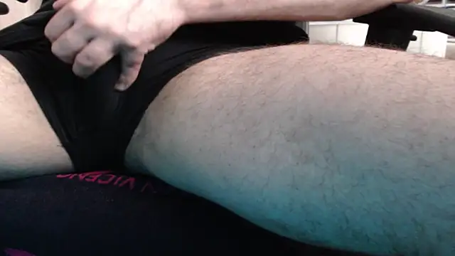 Snapshot of Silver_Boyy chatting on 02-01-26, 11:31 Silver Boyy online show from 02-01-26, 11:31