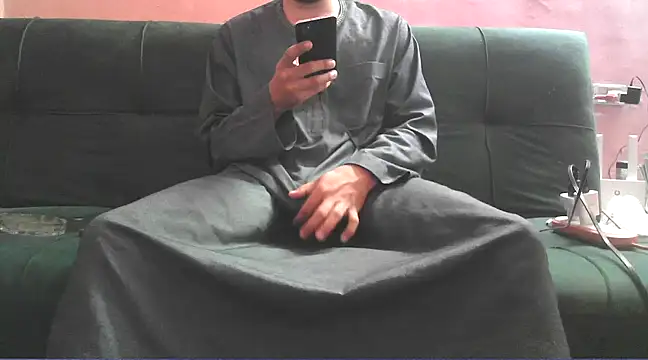 Snapshot of foxsanSs chatting on 03-08-25, 11:49 foxsanSs online show from 03-08-25, 11:49