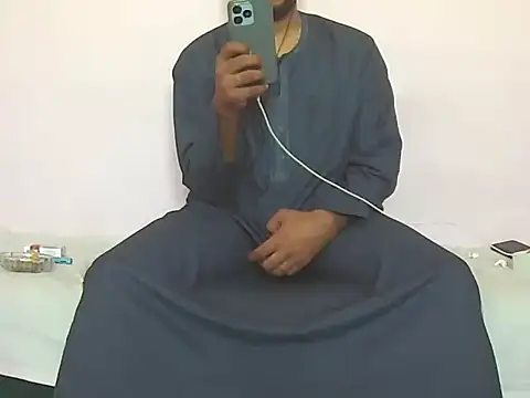 Snapshot of foxsanSs chatting on 10-07-25, 10:12 foxsanSs online show from 10-07-25, 10:12