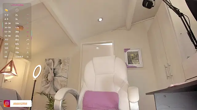 catalinasaiz online show from 11-02-25, 02:19