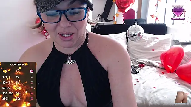 Snapshot of Myrnasexxx chatting on 02-15-25, 06:44 Myrnasexxx online show from 02-15-25, 06:44