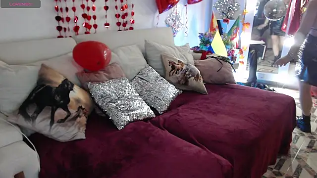 Snapshot of Myrnasexxx chatting on 03-16-25, 01:28 Myrnasexxx online show from 03-16-25, 01:28