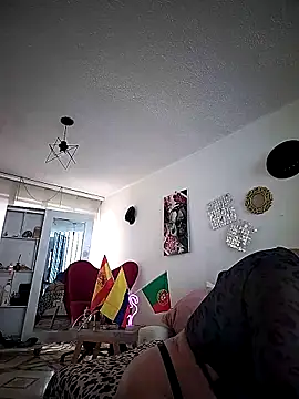 Snapshot of Myrnasexxx chatting on 09-08-25, 02:27 Myrnasexxx online show from 09-08-25, 02:27