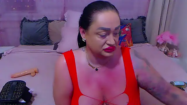 Snapshot of BustyVicky chatting on 09-21-25, 08:43 BustyVicky online show from 09-21-25, 08:43