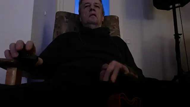 Cordt27 online show from 12-16-25, 05:29