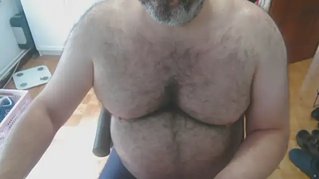 mikeyhotbear online show from 06-01-26, 03:47