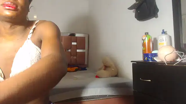 Snapshot of Kristal_Cox1 chatting on 10-11-25, 11:53 Kristal Cox1 online show from 10-11-25, 11:53