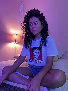 Snapshot of GabriSaenz chatting on 12-15-24, 08:25 GabriSaenz online show from 12-15-24, 08:25