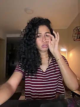 Snapshot of GabriSaenz chatting on 01-18-25, 10:49 GabriSaenz online show from 01-18-25, 10:49