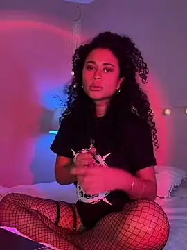 Snapshot of GabriSaenz chatting on 01-25-25, 02:15 GabriSaenz online show from 01-25-25, 02:15