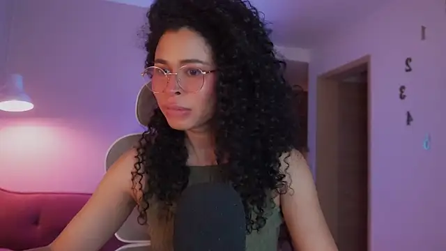 Snapshot of GabriSaenz chatting on 01-31-25, 11:56 GabriSaenz online show from 01-31-25, 11:56