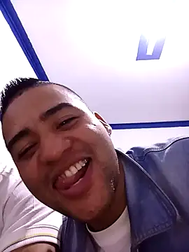 EISONREINA11 online show from 09-26-25, 10:08