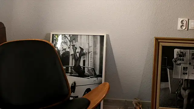 Snapshot of Special___ chatting on 12-23-24, 08:14 Special online show from 12-23-24, 08:14