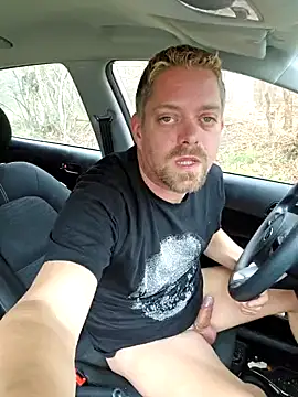 Trucker Hunter online show from 01-18-25, 03:16