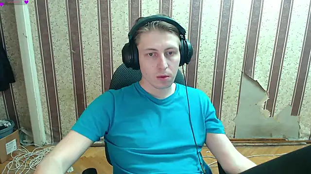 darienlarge online show from 09-25-25, 06:44