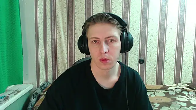 darienlarge online show from 10-22-25, 03:40