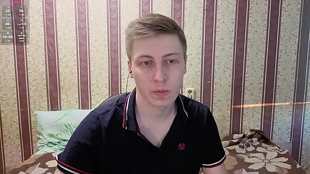 Snapshot of darienlarge chatting on 02-05-26, 02:00 darienlarge online show from 02-05-26, 02:00