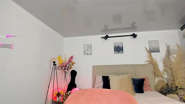 Alexandra ra online show from 01-08-25, 02:14