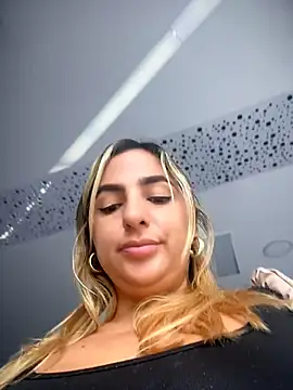 Snapshot of sammyqueenx21 chatting on 07-17-26, 01:29 sammyqueenx21 online show from 07-17-26, 01:29