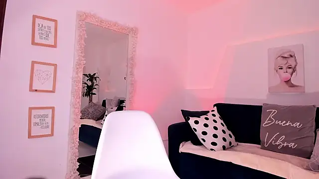 barbie es online show from 02-22-25, 09:04