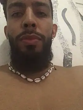 Snapshot of Alessandro__Rossi chatting on 01-12-25, 12:28 Alessandro Rossi online show from 01-12-25, 12:28