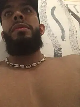 Snapshot of Alessandro__Rossi chatting on 02-18-25, 05:31 Alessandro Rossi online show from 02-18-25, 05:31