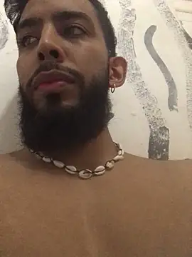 Snapshot of Alessandro__Rossi chatting on 02-22-25, 06:52 Alessandro Rossi online show from 02-22-25, 06:52