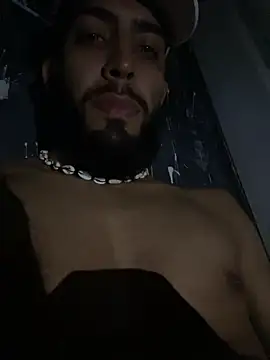 Snapshot of Alessandro__Rossi chatting on 03-17-25, 07:13 Alessandro Rossi online show from 03-17-25, 07:13