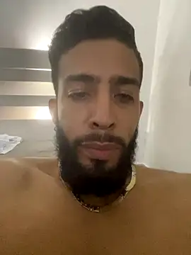 Snapshot of Alessandro__Rossi chatting on 09-22-25, 09:28 Alessandro Rossi online show from 09-22-25, 09:28