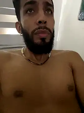 Snapshot of Alessandro__Rossi chatting on 09-24-25, 03:10 Alessandro Rossi online show from 09-24-25, 03:10