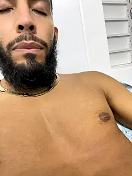 Snapshot of Alessandro__Rossi chatting on 10-31-25, 10:49 Alessandro Rossi online show from 10-31-25, 10:49