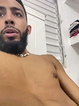 Snapshot of Alessandro__Rossi chatting on 11-03-25, 08:32 Alessandro Rossi online show from 11-03-25, 08:32