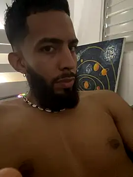 Snapshot of Alessandro__Rossi chatting on 11-14-25, 07:12 Alessandro Rossi online show from 11-14-25, 07:12