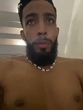 Snapshot of Alessandro__Rossi chatting on 11-19-25, 05:46 Alessandro Rossi online show from 11-19-25, 05:46