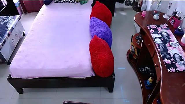 lufek23 online show from 01-31-25, 04:59