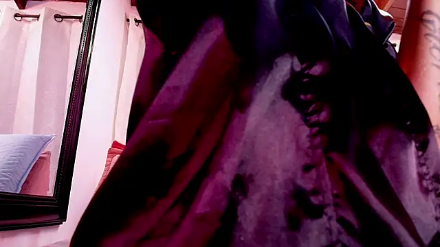 danna berlin  online show from 02-13-25, 01:29