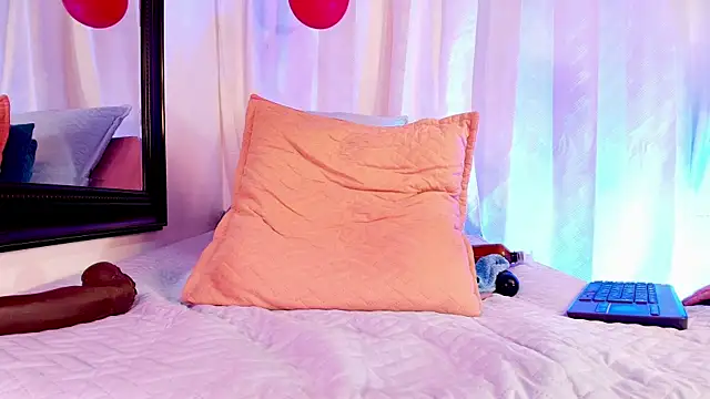 danna berlin  online show from 02-14-25, 10:25