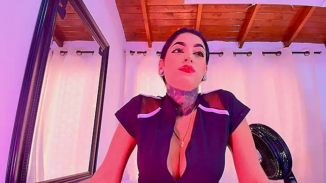 danna berlin  online show from 02-17-25, 07:21