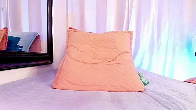 danna berlin  online show from 02-18-25, 10:25